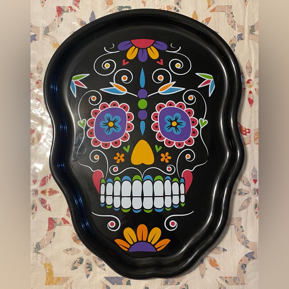 BUNDLE of Sugar Skull Platter/ Tray & Día De
Los Muertos tabletop sign (NWT) - Picture 4 of 7